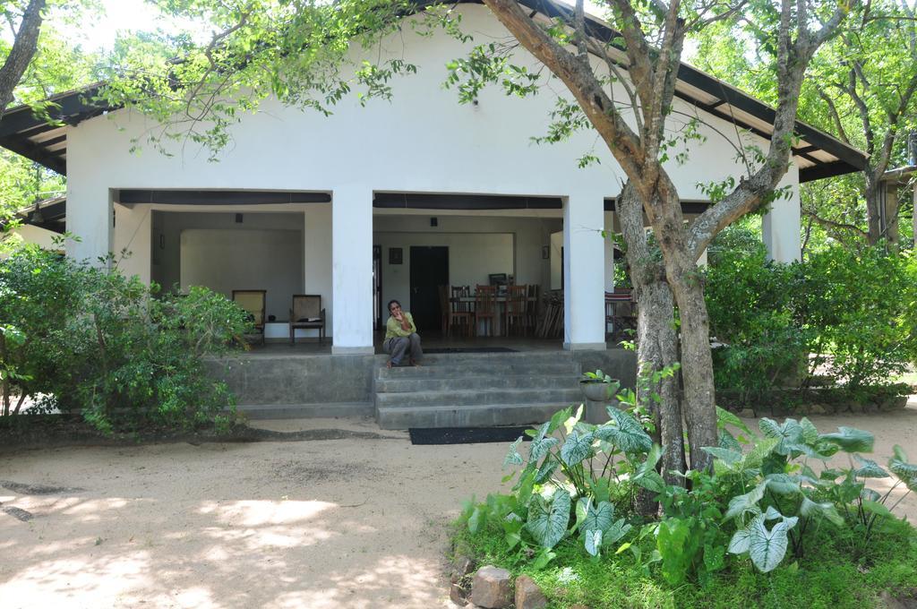 Waters Edge, Anuradhapura Villa Szoba fotó