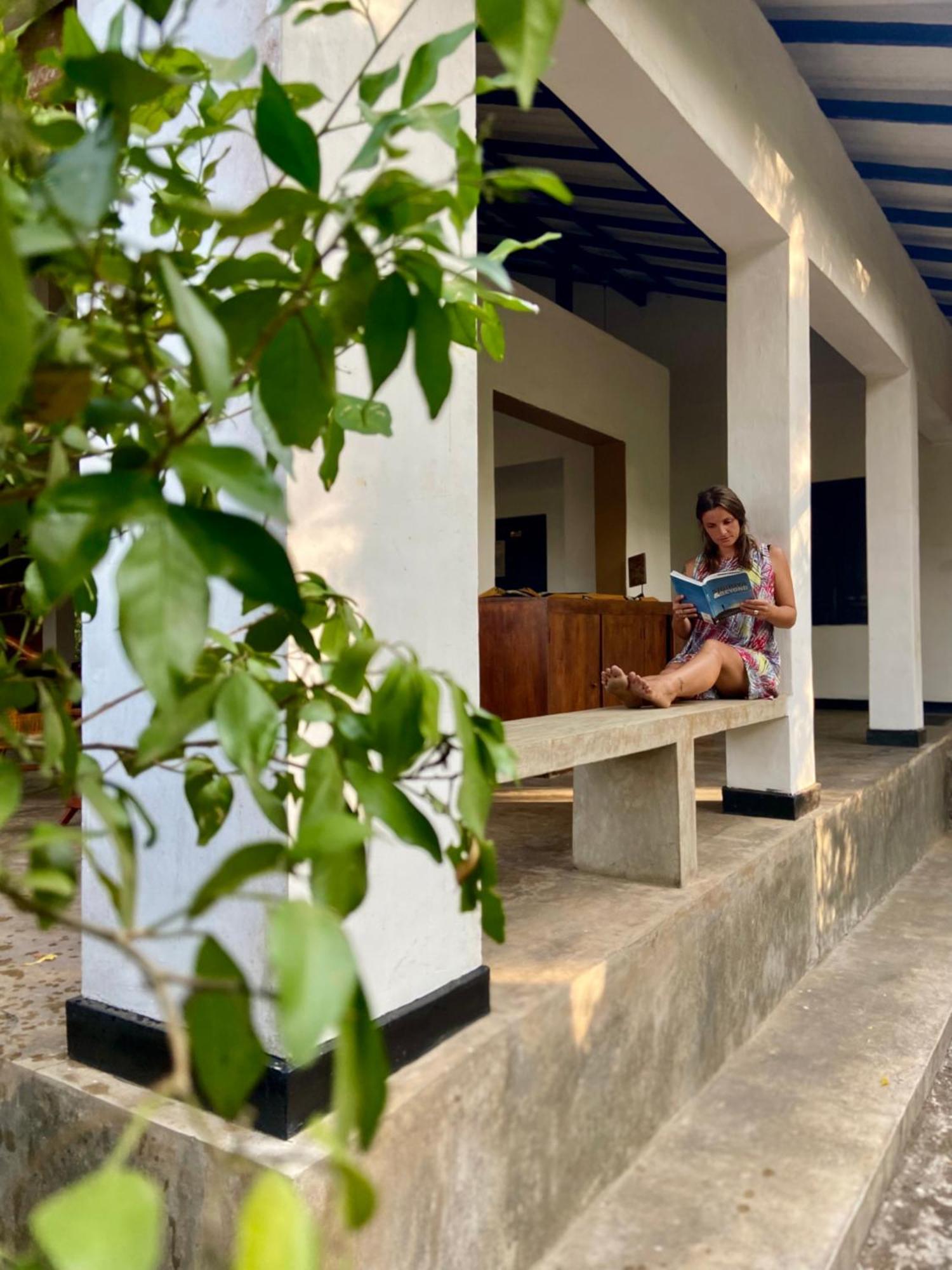 Waters Edge, Anuradhapura Villa Kültér fotó
